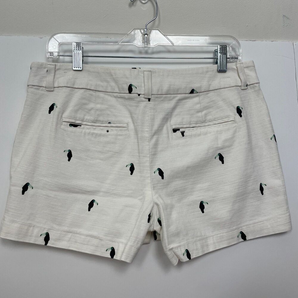 Loft Outlet White Shorts with Novelty Toucan Print Sz 6 - Picture 3 of 8